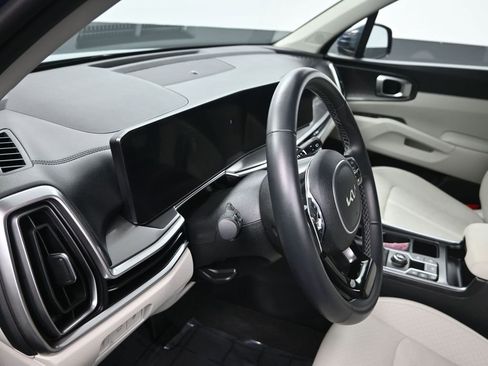 New 2025 Kia Sorento EX image 13