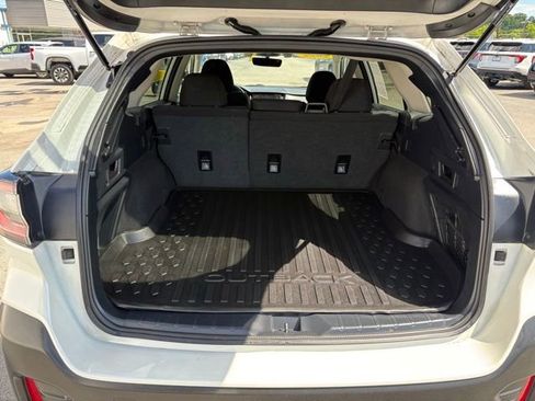 Used 2022 Subaru Outback Premium AWD/4WD image 25