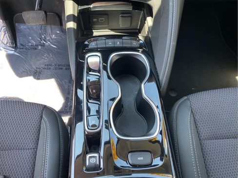 Certified 2023 Buick Envision Preferred FWD image 17