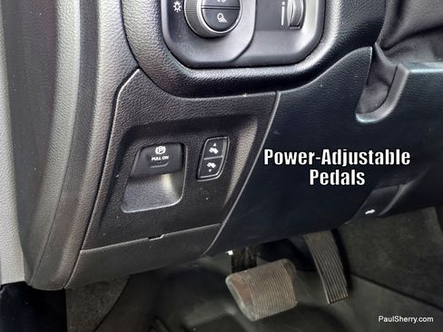 Used 2020 RAM 1500 Big Horn AWD/4WD image 24