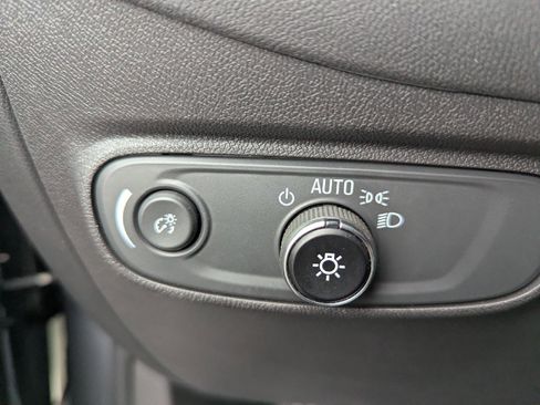 Used 2023 Chevrolet Equinox LS w/ LS Convenience Package image 20