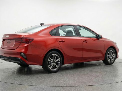 Used 2024 Kia Forte LXS FWD image 9