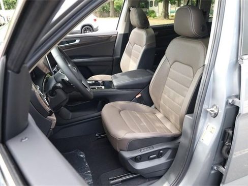 New 2026 Volkswagen Atlas SEL image 10