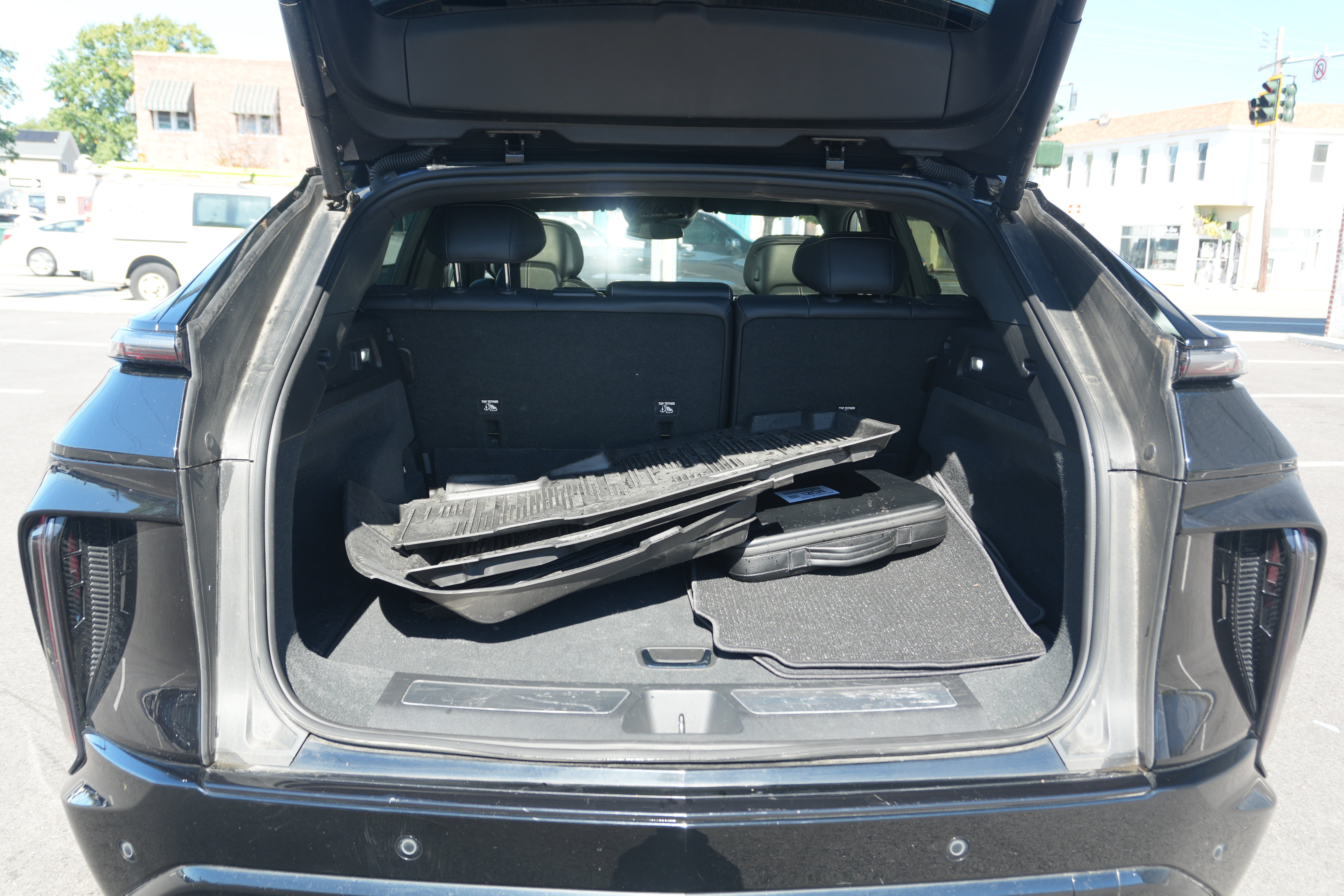 Used 2024 Cadillac Lyriq Sport AWD/4WD image 19