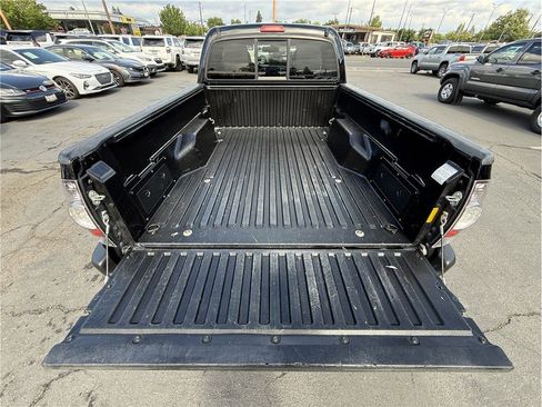 Used 2013 Toyota Tacoma PreRunner w/ SR5 Pkg RWD image 17