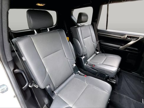 Used 2021 Lexus GX 460 Premium AWD/4WD image 17