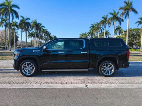 Used 2019 GMC Sierra 1500 Denali w/ Technology Package image 15