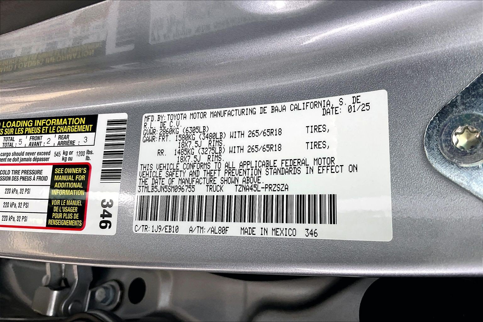 Used 2025 Toyota Tacoma Limited AWD/4WD image 37