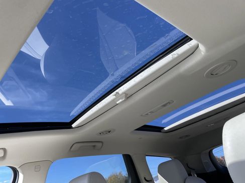 Used 2022 Buick Enclave Premium w/ Experience Buick Package image 30