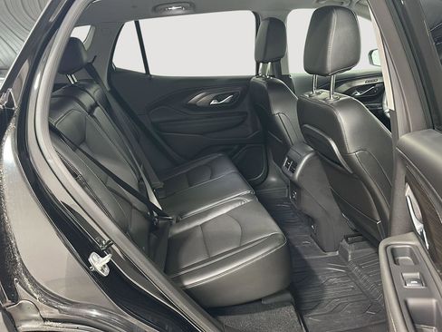 Used 2024 GMC Terrain SLT w/ LPO, Floor Liner Package image 22