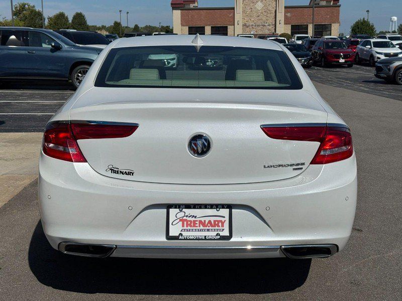 Used 2019 Buick LaCrosse Essence w/ Sun and Shade Package AWD/4WD image 4