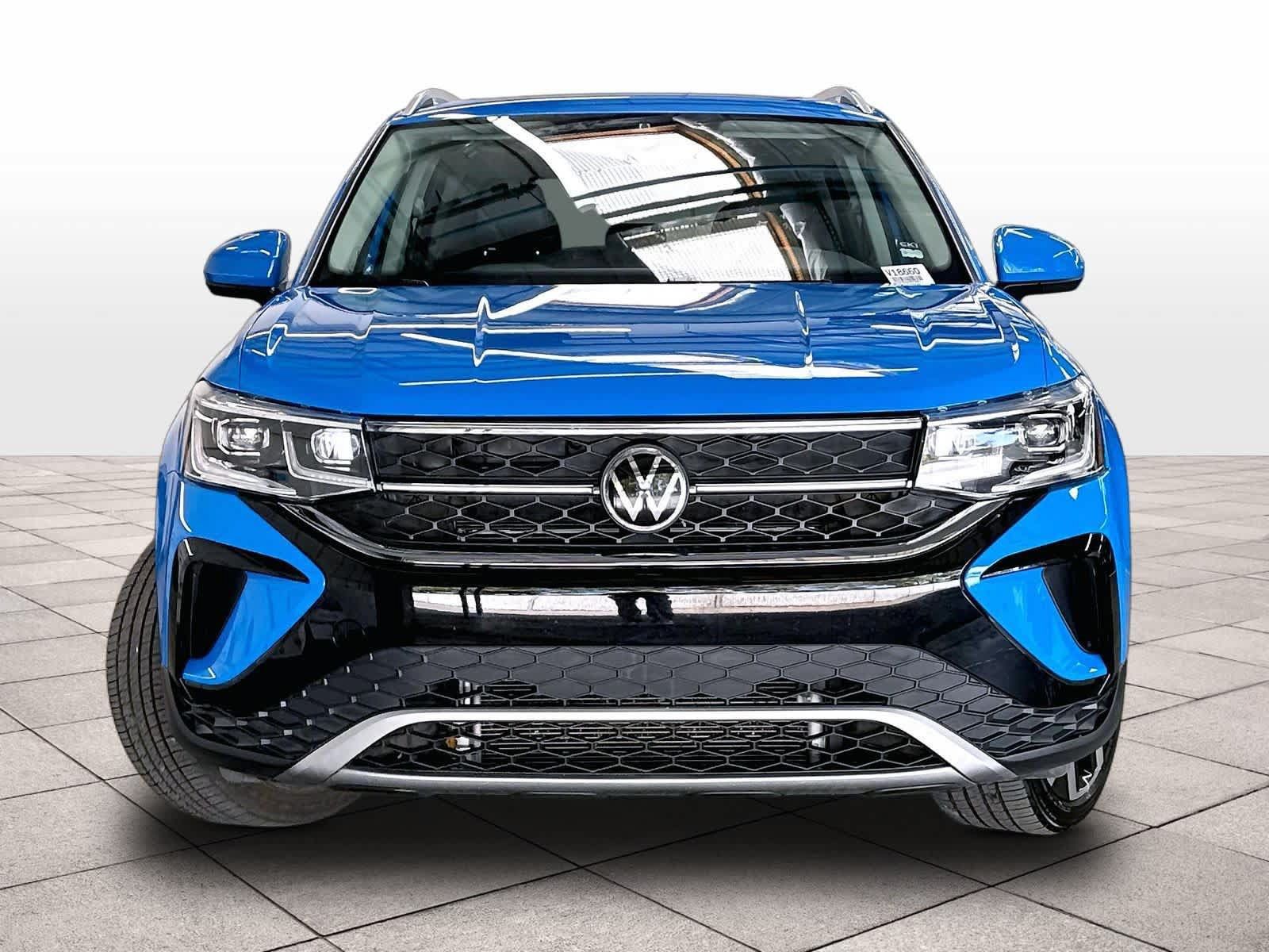 Used 2022 Volkswagen Taos SEL AWD/4WD image 2