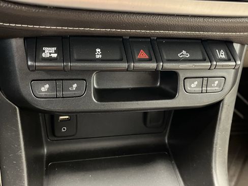 Used 2017 GMC Canyon SLT w/ Driver Alert Package image 22