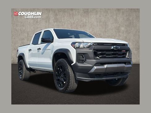 Used 2026 Chevrolet Colorado Trail Boss AWD/4WD image 1