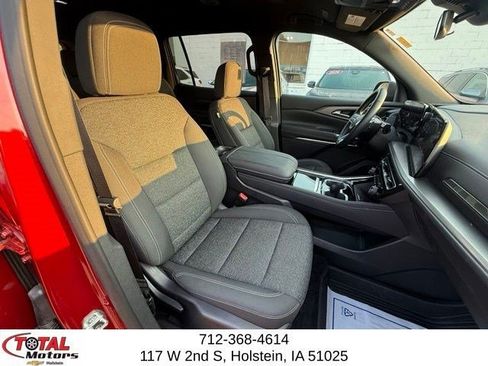 Used 2024 Chevrolet Traverse LT w/ LPO, Floor Liner Package FWD image 17