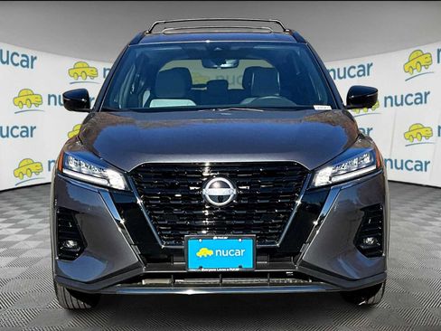 New 2024 Nissan Kicks SR w/ SR Premium Package image 2