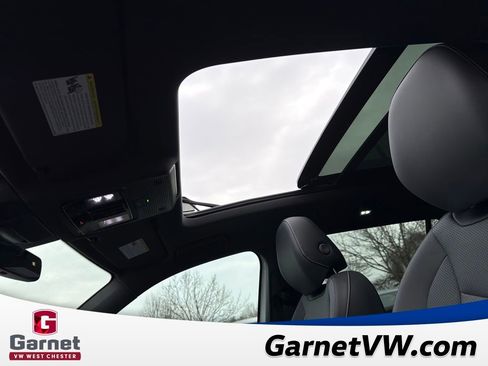 New 2026 Volkswagen Tiguan SE R-Line image 16