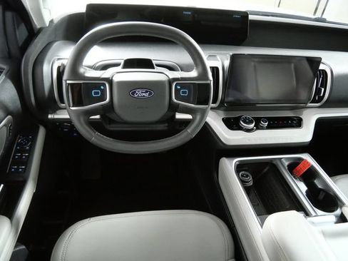 Certified 2025 Ford Expedition Max Active AWD/4WD image 4