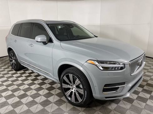 Certified 2025 Volvo XC90 T8 Plus w/ Protection Package Premier AWD/4WD image 15