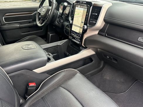 Used 2022 RAM 3500 Laramie image 19