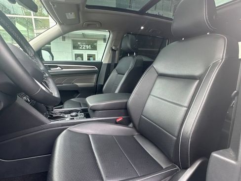 Used 2023 Volkswagen Atlas SE AWD/4WD image 12