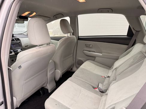 Used 2014 Toyota Prius V Two image 14