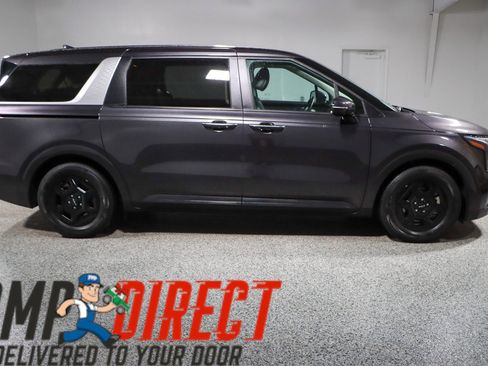 Used 2025 Kia Carnival image 6