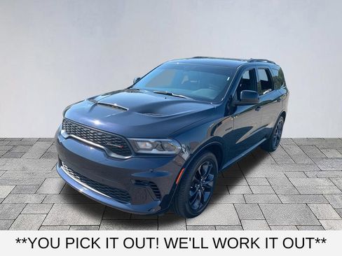 Used 2023 Dodge Durango R/T w/ Blacktop Package RWD image 3