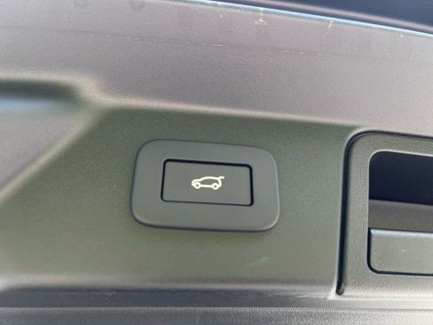 New 2026 Land Rover Range Rover Velar Dynamic SE image 30