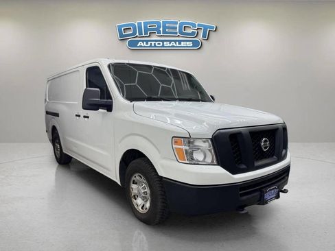 Used 2017 Nissan NV 3500 SV RWD image 1