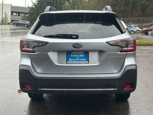 Certified 2025 Subaru Outback Premium image 5