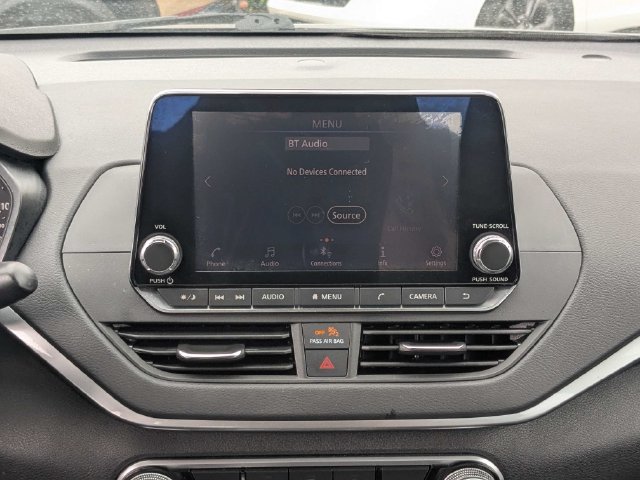 Used 2022 Nissan Altima 2.5 SV FWD image 17