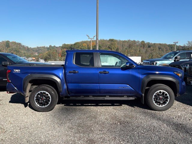 Used 2024 Toyota Tacoma 4x4 Double Cab image 6