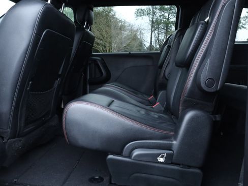 Used 2020 Dodge Grand Caravan GT image 30
