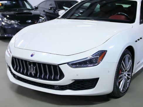 Used 2021 Maserati Ghibli GranLusso image 5