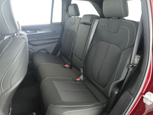 New 2025 Jeep Grand Cherokee Laredo w/ Luxury Tech Group I image 23