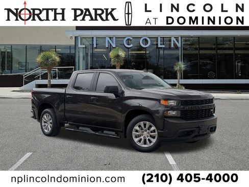 Used 2021 Chevrolet Silverado 1500 Custom image 1