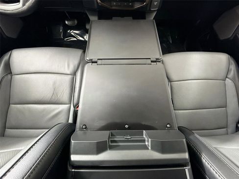 Used 2022 Ford F150 Lightning Lariat image 35