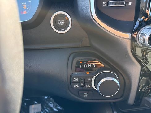 New 2026 RAM 1500 Big Horn AWD/4WD image 30