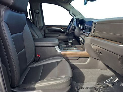 Used 2025 Chevrolet Silverado 1500 LT Trail Boss w/ LT Trail Boss Premium Package image 17