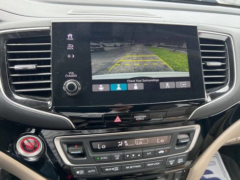 Used 2022 Honda Pilot Touring image 14