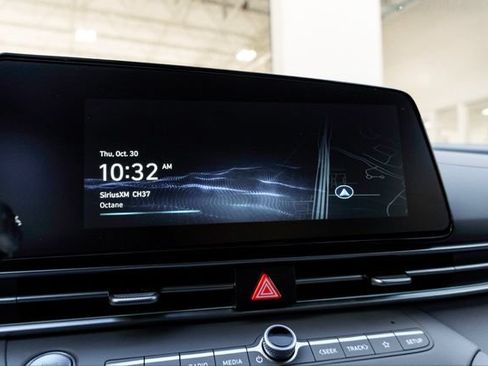 New 2025 Hyundai Elantra SEL FWD image 40