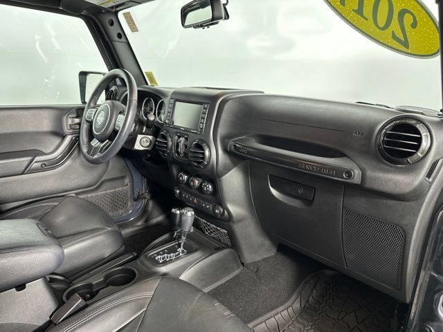 Used 2017 Jeep Wrangler Unlimited Sahara AWD/4WD image 23