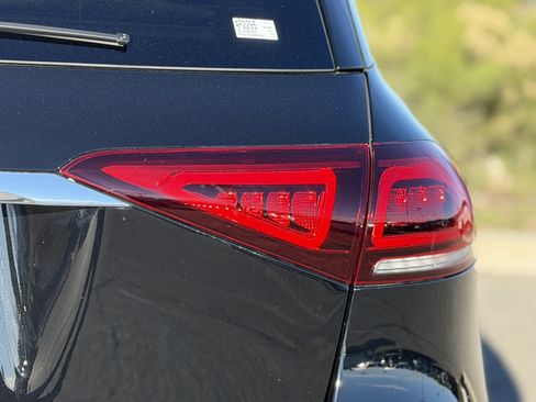 Used 2022 Mercedes-Benz GLE 350 GLE 350 w/ Premium Package image 12