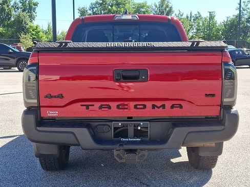 Used 2021 Toyota Tacoma SR5 AWD/4WD image 8