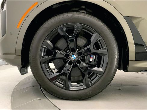 Used 2026 BMW X7 xDrive40i AWD/4WD image 8