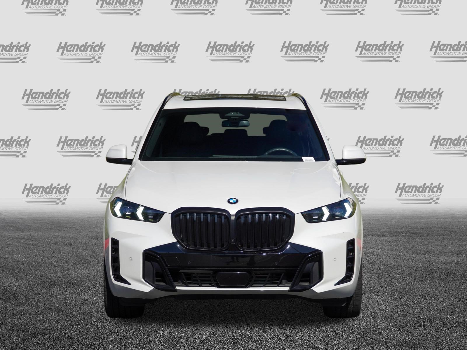 Certified 2025 BMW X5 xDrive40i w/ M Sport Package AWD/4WD image 3