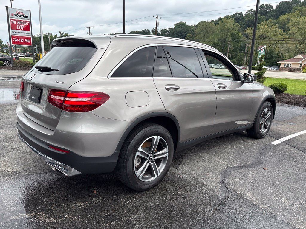 Used 2019 Mercedes-Benz GLC 300 4MATIC image 5