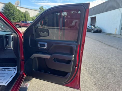 Used 2018 Chevrolet Silverado 1500 LT w/ All Star Edition AWD/4WD image 43