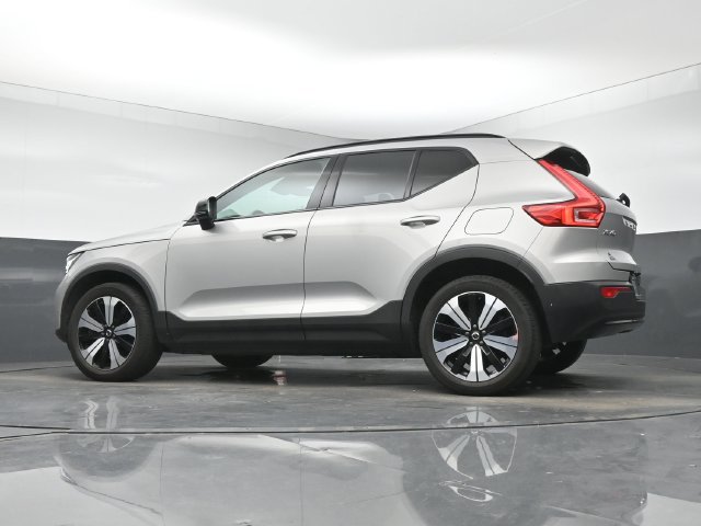 Used 2023 Volvo XC40 Recharge Plus AWD/4WD image 14